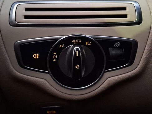 Used 2016 Mercedes-Benz C 300 4MATIC Sedan image 20