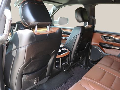 Used 2022 RAM 1500 Limited AWD/4WD image 17
