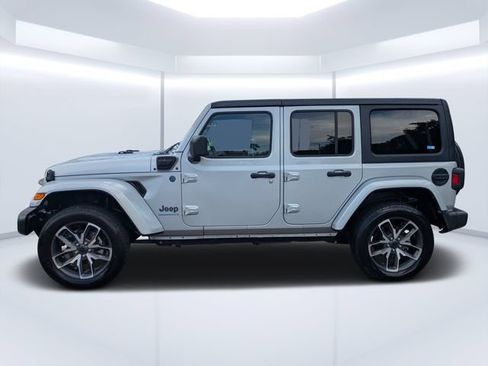 Used 2024 Jeep Wrangler Unlimited AWD/4WD image 6