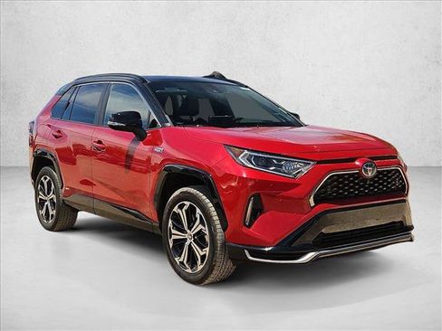 Used 2021 Toyota RAV4 XSE w/ Premium Package AWD/4WD image 3