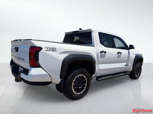 New 2026 Toyota Tacoma TRD Off-Road AWD/4WD image 8
