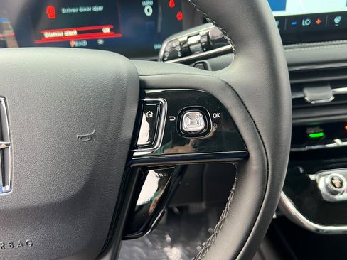 New 2026 Lincoln Corsair Premiere image 19