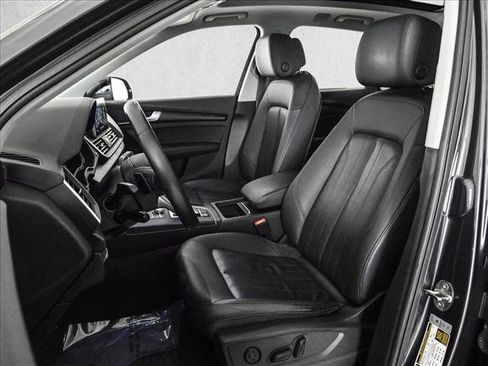 Used 2020 Audi Q5 2.0T Premium Plus w/ Premium Plus Package image 16