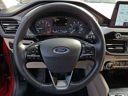 Used 2022 Ford Escape SEL image 20