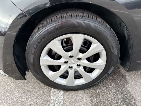 Certified 2022 Toyota Corolla LE image 18