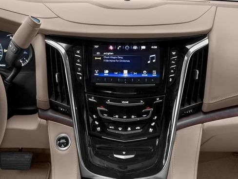 Used 2018 Cadillac Escalade Platinum image 10