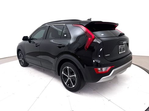 Certified 2025 Kia Niro EX FWD image 16