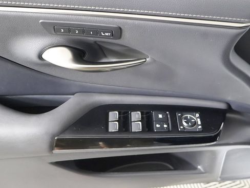 Used 2023 Lexus ES 300h F Sport FWD image 33