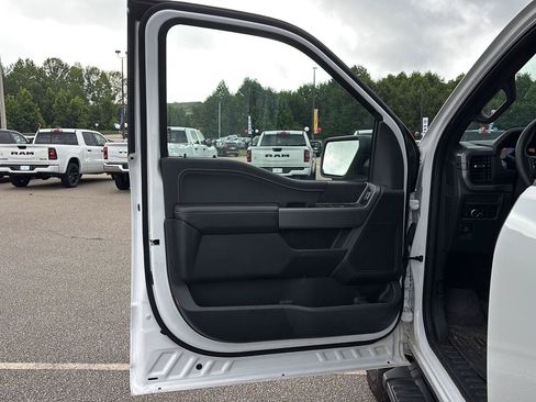Used 2025 Ford F150 XLT w/ Equipment Group 302A MID AWD/4WD image 8