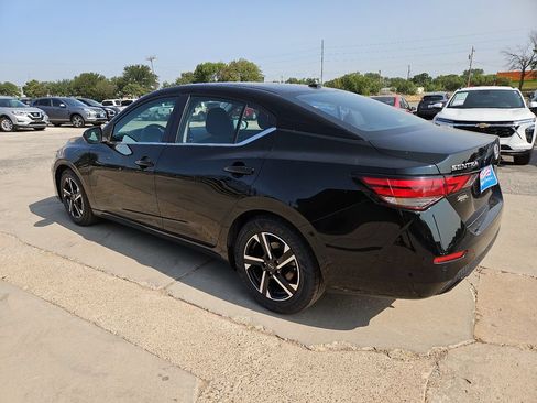 Used 2024 Nissan Sentra SV FWD image 7