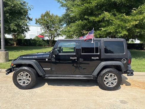 Used 2015 Jeep Wrangler Unlimited Rubicon w/ Dual Top Group AWD/4WD image 5
