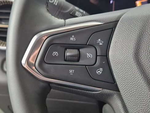 Used 2025 Chevrolet Trax ACTIV w/ Driver Confidence Package FWD image 19