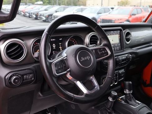 Used 2020 Jeep Wrangler Unlimited Sahara w/ Uconnect 4C Nav & Sound Group AWD/4WD image 20