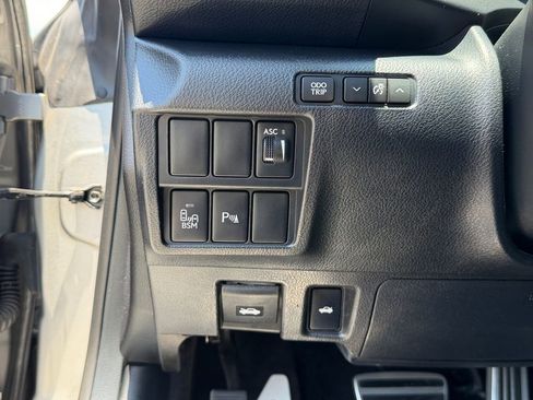 Used 2017 Lexus RC 200t F Sport RWD image 31