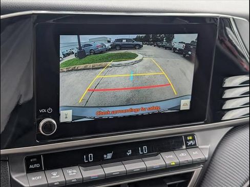 Used 2025 Toyota Camry SE FWD image 12