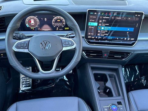 New 2026 Volkswagen Tiguan SE R-Line image 13