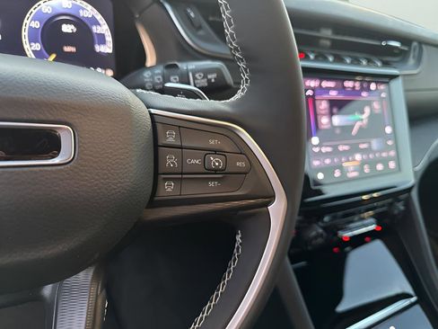 New 2025 Jeep Grand Cherokee L Altitude image 31