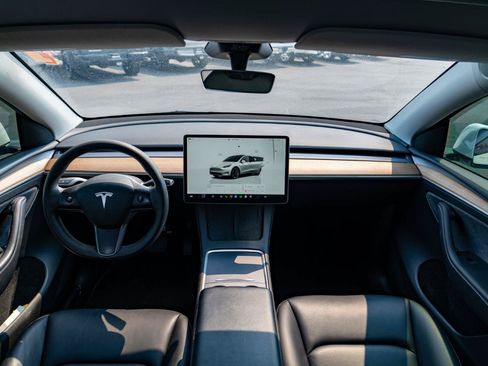 Used 2023 Tesla Model Y Long Range AWD/4WD image 19