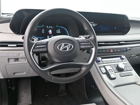 Used 2025 Hyundai Palisade SEL FWD image 17