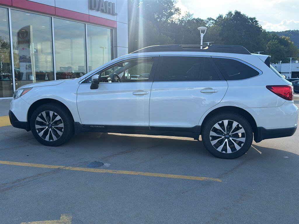 Used 2015 Subaru Outback 2.5i Limited AWD/4WD image 8