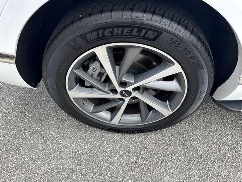 Used 2025 Genesis GV80 2.5T Advanced AWD/4WD image 17