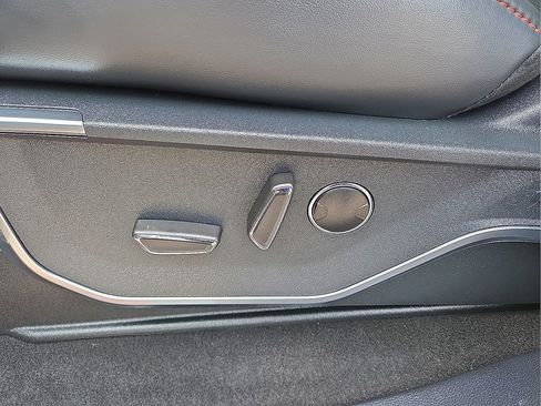 Used 2025 Ford F150 Raptor image 25