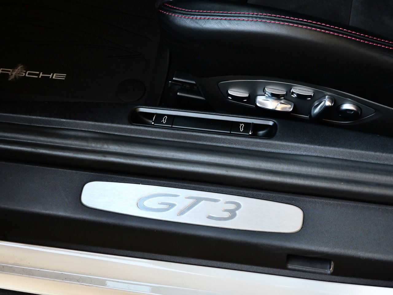 Used 2014 Porsche 911 GT3 RWD image 19