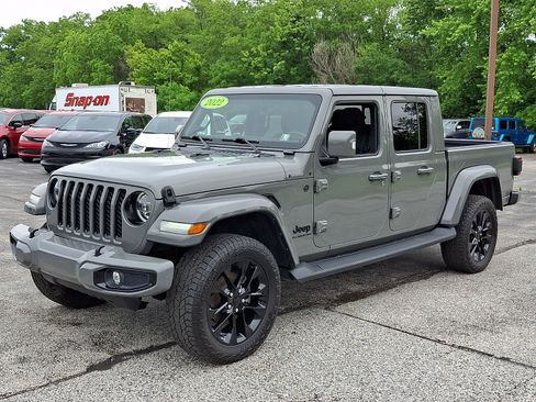 Certified 2022 Jeep Gladiator Overland AWD/4WD image 4