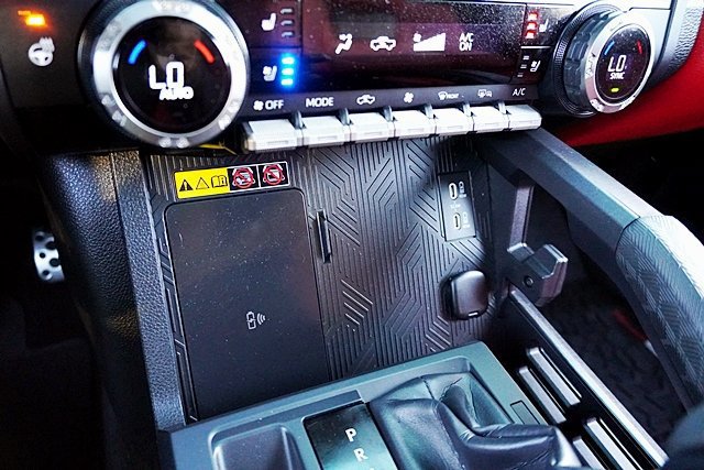 Used 2025 Toyota Tacoma TRD Pro AWD/4WD image 41