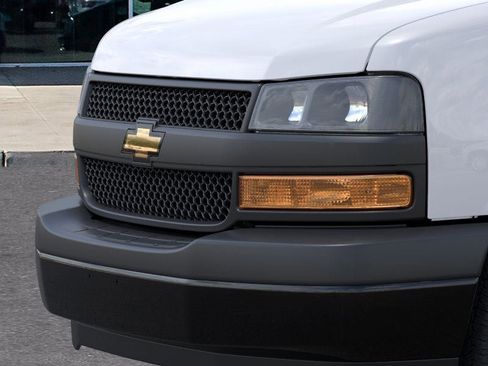 New 2026 Chevrolet Express 2500 image 13