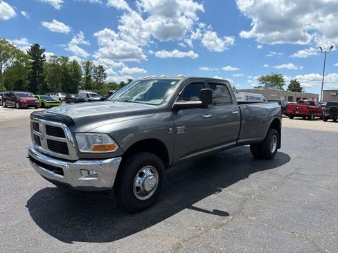Used 2011 RAM 3500 SLT w/ Luxury Group AWD/4WD image 4