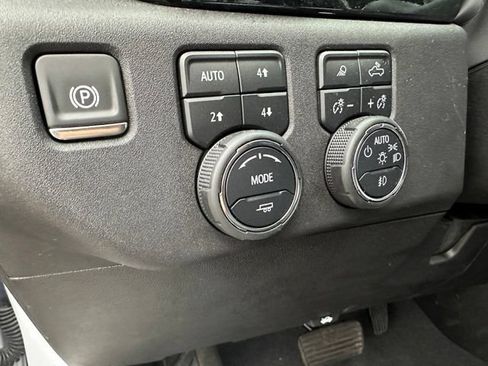 Used 2024 Chevrolet Silverado 2500 High Country w/ High Country Premium Package AWD/4WD image 42