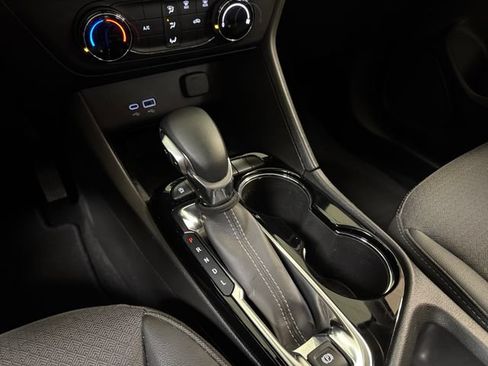 Used 2025 Buick Encore GX Preferred FWD image 17