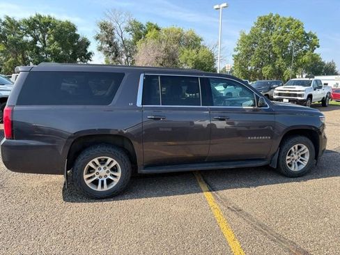 Used 2017 Chevrolet Suburban LT w/ Luxury Package AWD/4WD image 9