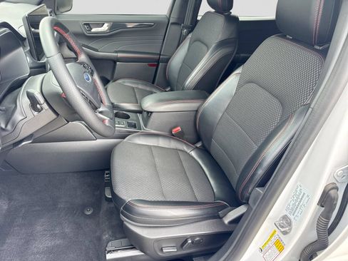 Certified 2023 Ford Escape ST-Line w/ Tech Pack #1 AWD/4WD image 21