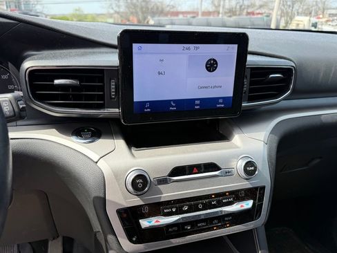 Used 2021 Ford Explorer XLT w/ Equipment Group 202A image 19