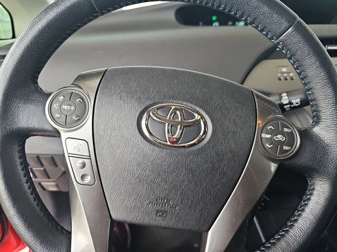 Used 2015 Toyota Prius Persona Series FWD image 7