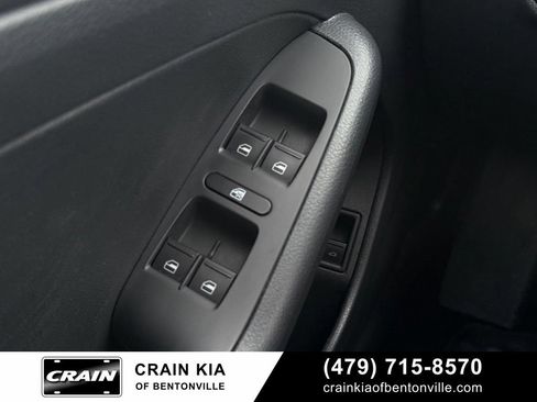 Used 2015 Volkswagen Jetta SE FWD image 10