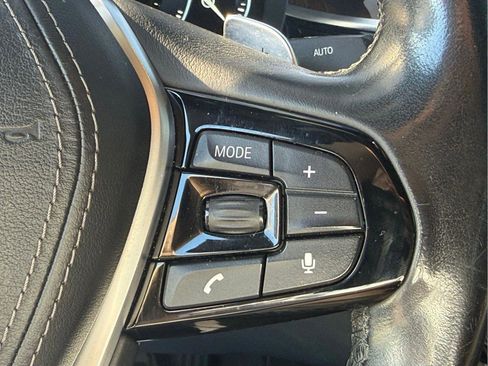 Used 2018 BMW 530i xDrive AWD/4WD image 16