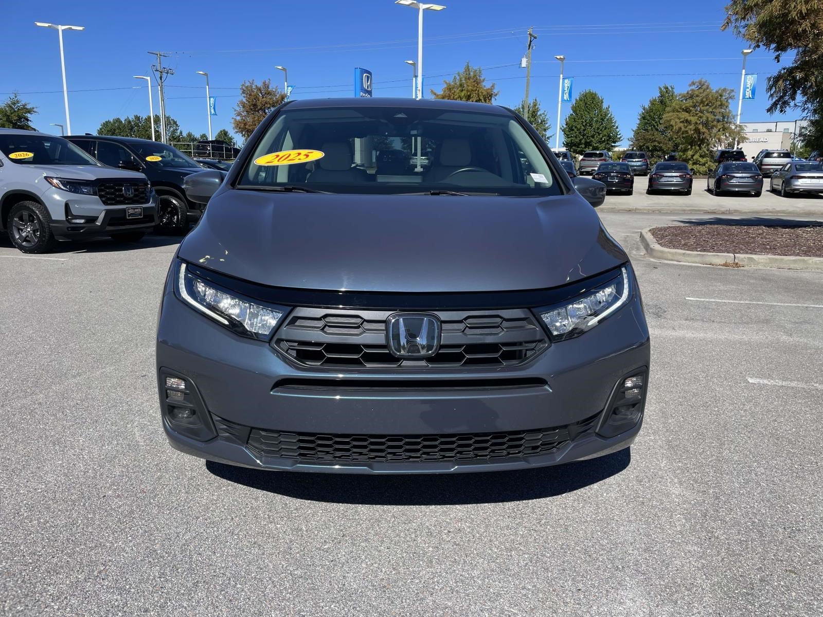 Used 2025 Honda Odyssey EX-L image 2