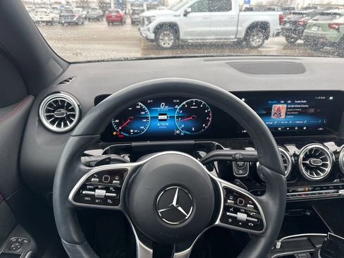 Used 2023 Mercedes-Benz GLA 250 4MATIC image 37