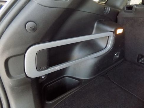 Certified 2017 Jeep Cherokee Latitude image 29