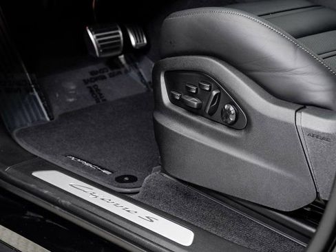 New 2026 Porsche Cayenne S image 11