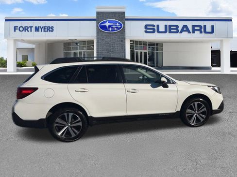 Used 2018 Subaru Outback 3.6R Limited image 11