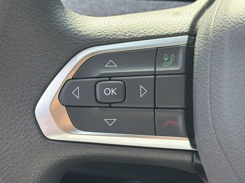 Used 2025 Jeep Compass Sport AWD/4WD image 26