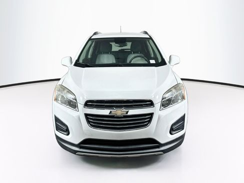 Used 2016 Chevrolet Trax LT FWD image 2