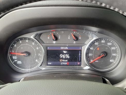 Used 2022 GMC Terrain SLT w/ Infotainment Package II AWD/4WD image 12