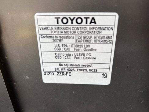 Used 2017 Toyota Corolla SE image 35