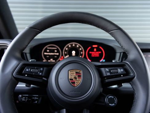Certified 2026 Porsche Cayenne AWD/4WD image 14