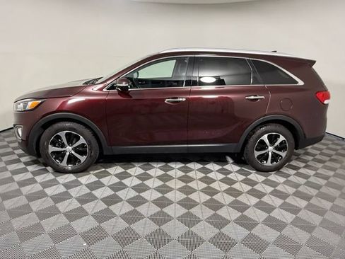 Used 2017 Kia Sorento EX FWD image 3